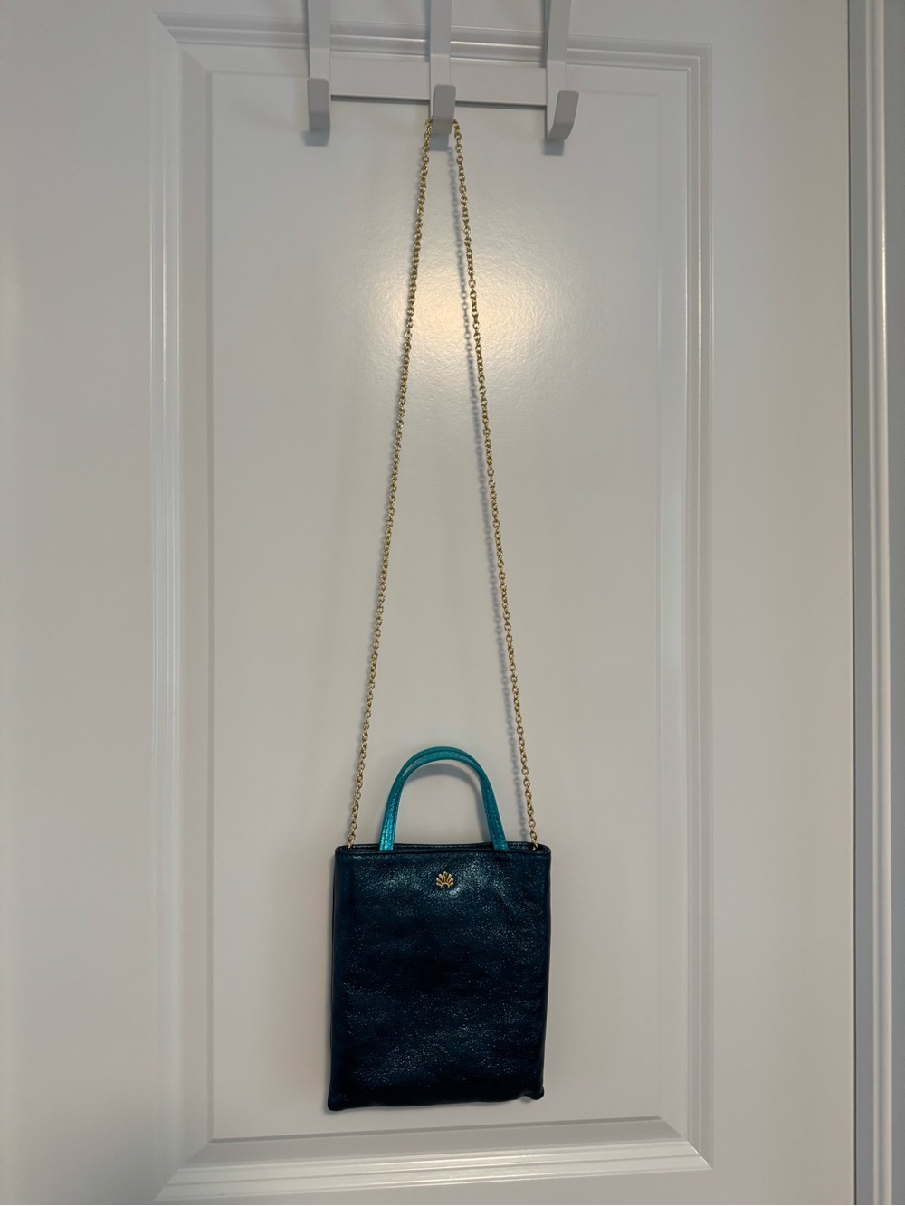 Women’s Lele Sadoughi Teal Handle Navy Tote Bag with Chain Strap